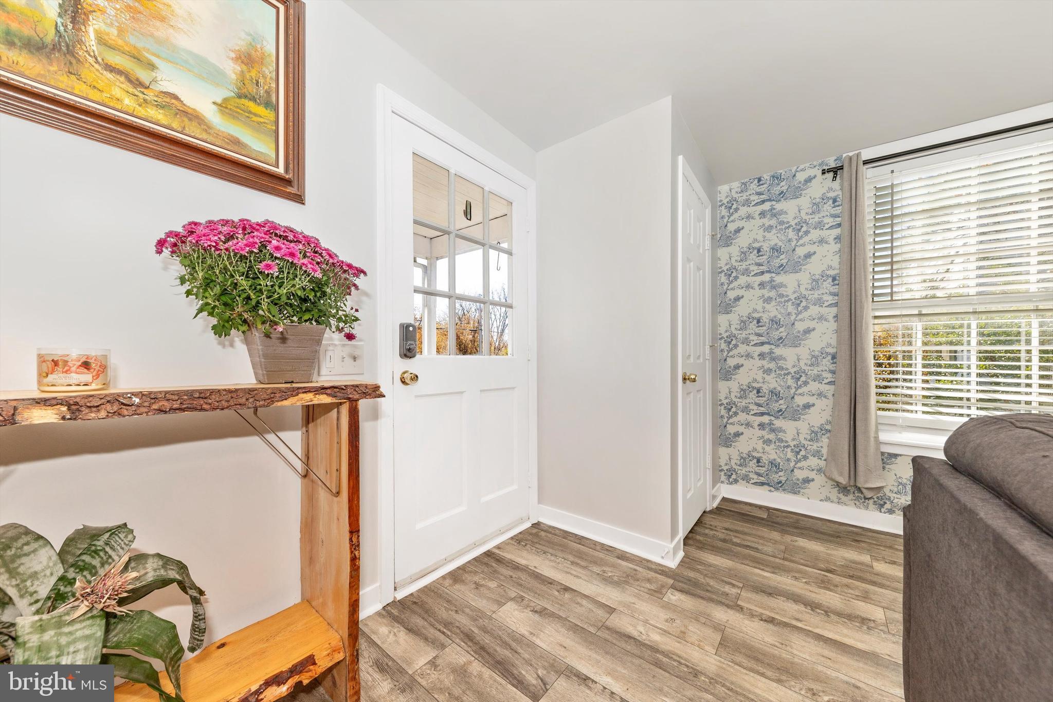 26112 Frederick Road Clarksburg, MD 20871 - Photo 5 of 41