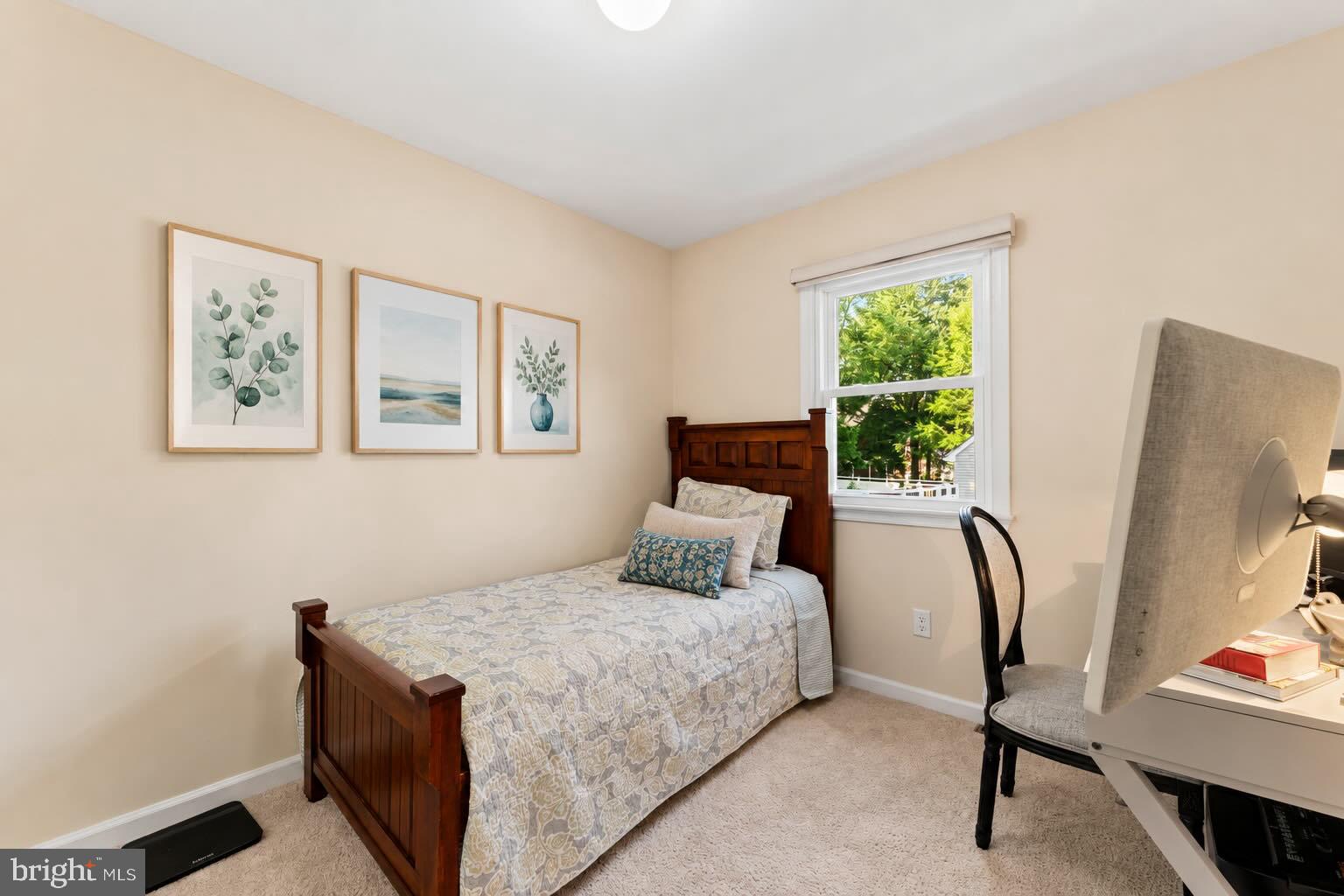 491 West Chestnut Hill Road Newark, DE 19713 - Photo 15 of 26 1st floor bedroom