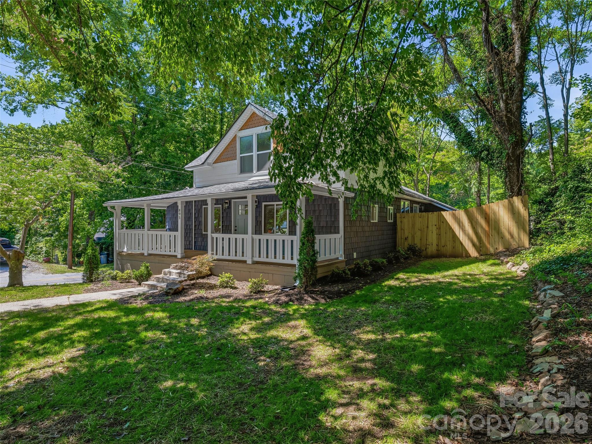 895 North Trade Street Tryon, NC 28782 - Photo 3 of 45