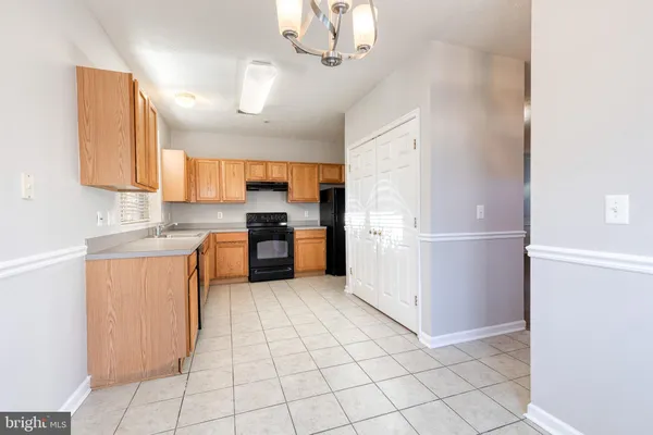$2,100 | 747 Heather Stone Loop, Unit 87, Glen Burnie, MD 21061