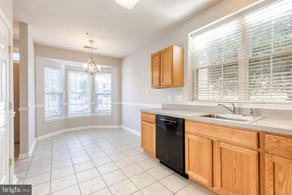 $2,100 | 747 Heather Stone Loop, Unit 87, Glen Burnie, MD 21061