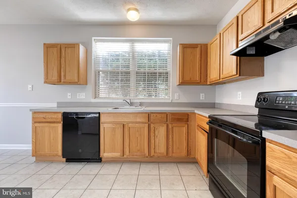 $2,100 | 747 Heather Stone Loop, Unit 87, Glen Burnie, MD 21061
