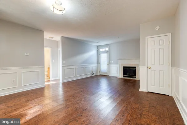 $2,100 | 747 Heather Stone Loop, Unit 87, Glen Burnie, MD 21061