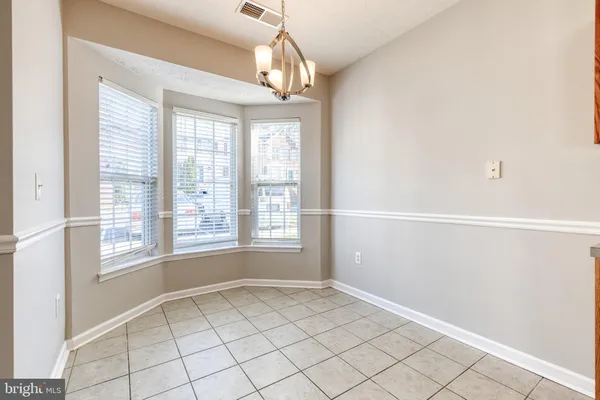 $2,100 | 747 Heather Stone Loop, Unit 87, Glen Burnie, MD 21061