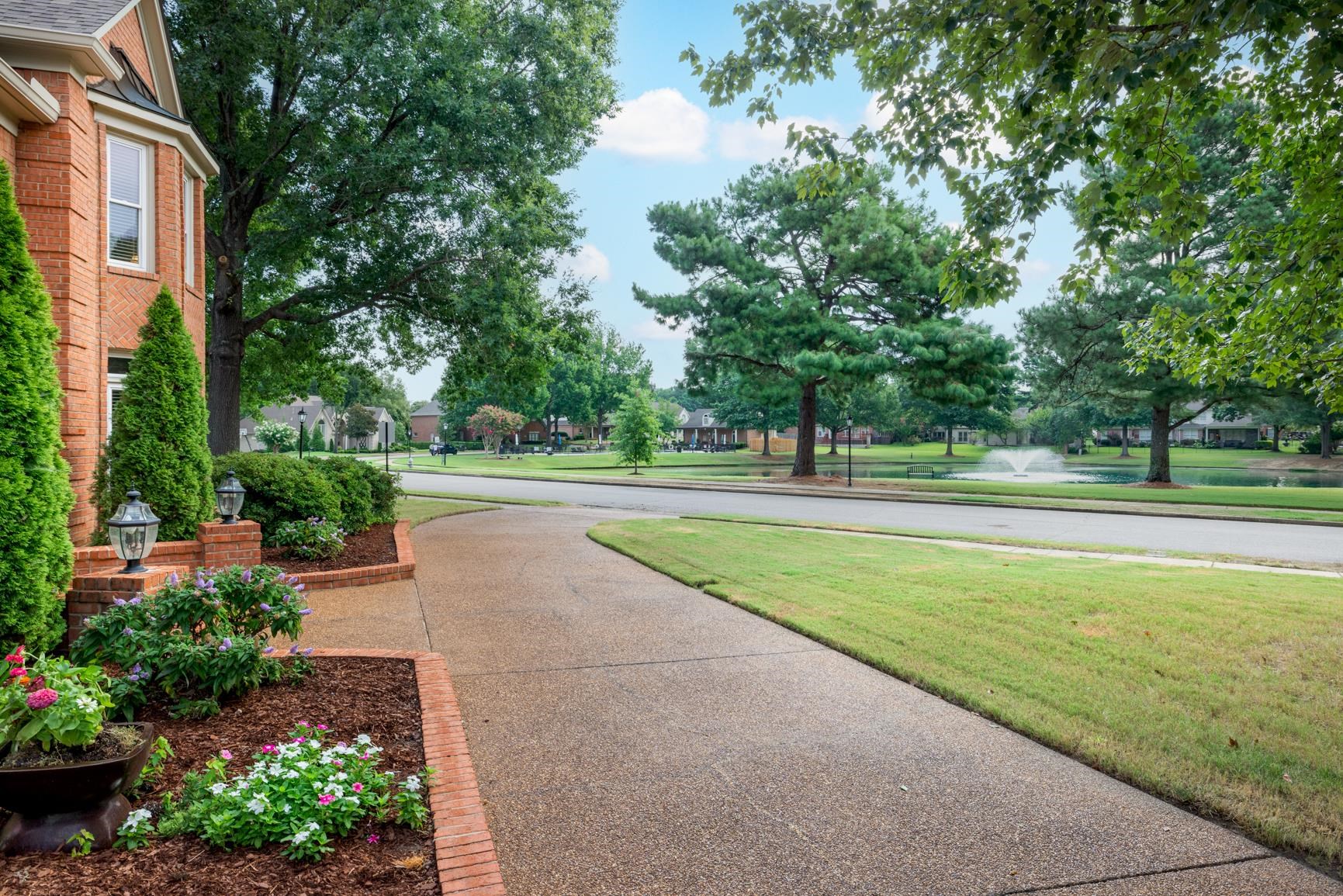 1893 Hartwell Manor West Collierville, TN 38017 - Photo 3 of 40 View of grassy yard
