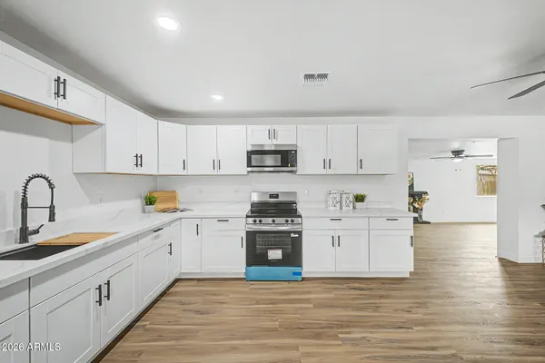 $465,000 | 3210 North 49th Avenue, Phoenix, AZ 85031