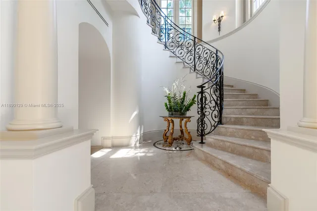 a view of entryway and hall