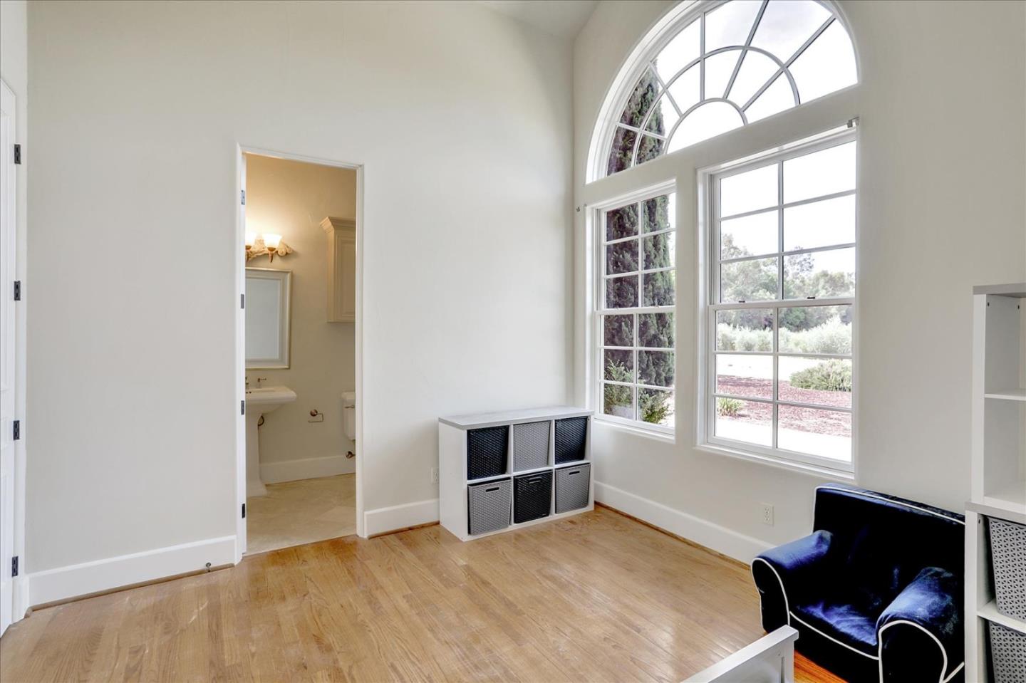 1120 Wallace Road Placerville, CA 95667 - Photo 36 of 70 an empty room with windows and cabinet