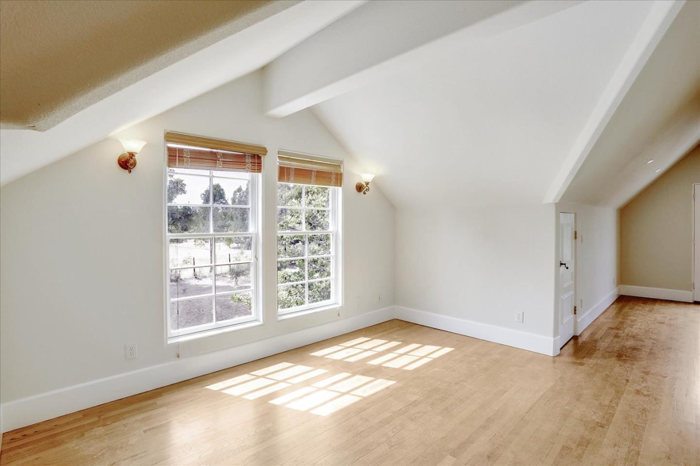 1120 Wallace Road Placerville, CA 95667 - Photo 50 of 70 an empty room with a window