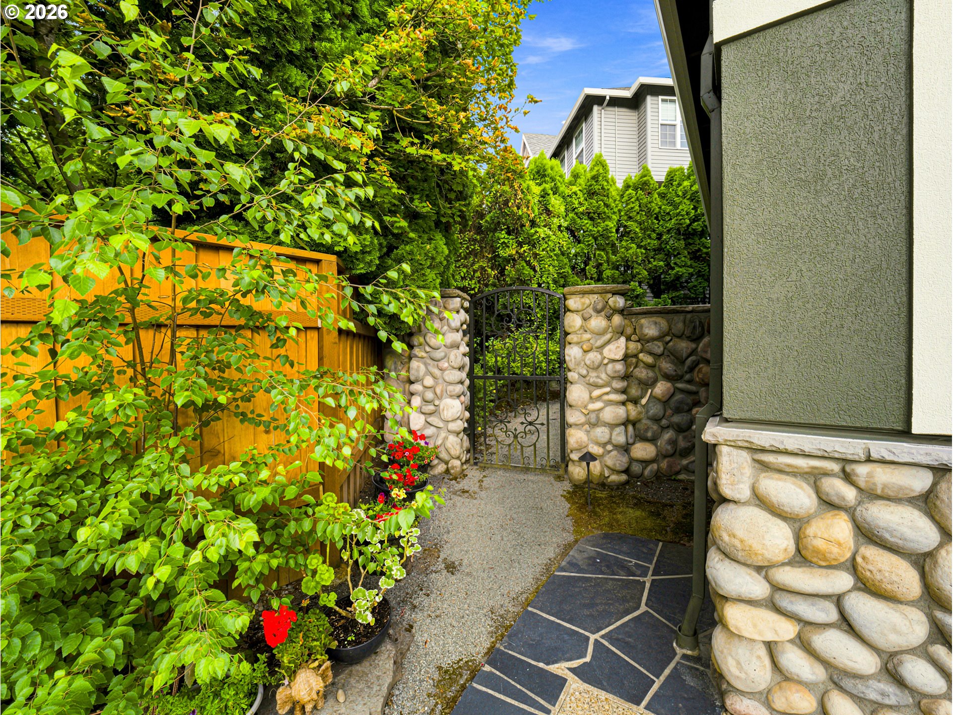 9630 Southwest Iowa Drive Tualatin, OR 97062 - Photo 43 of 48 Yard