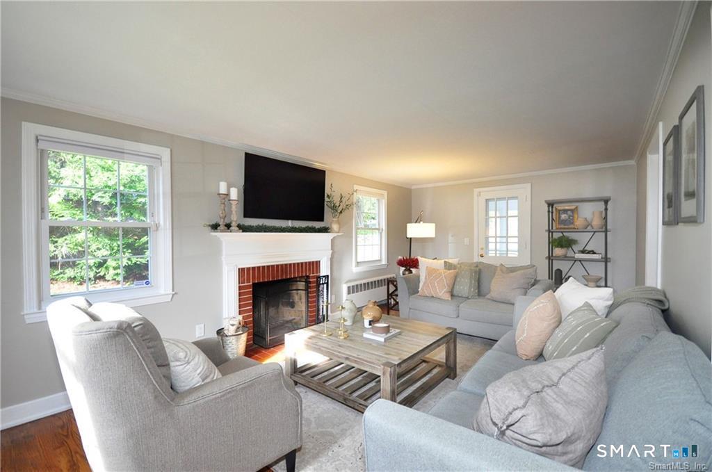 26 Greystone Road West Hartford, CT 06107 - Photo 3 of 23
