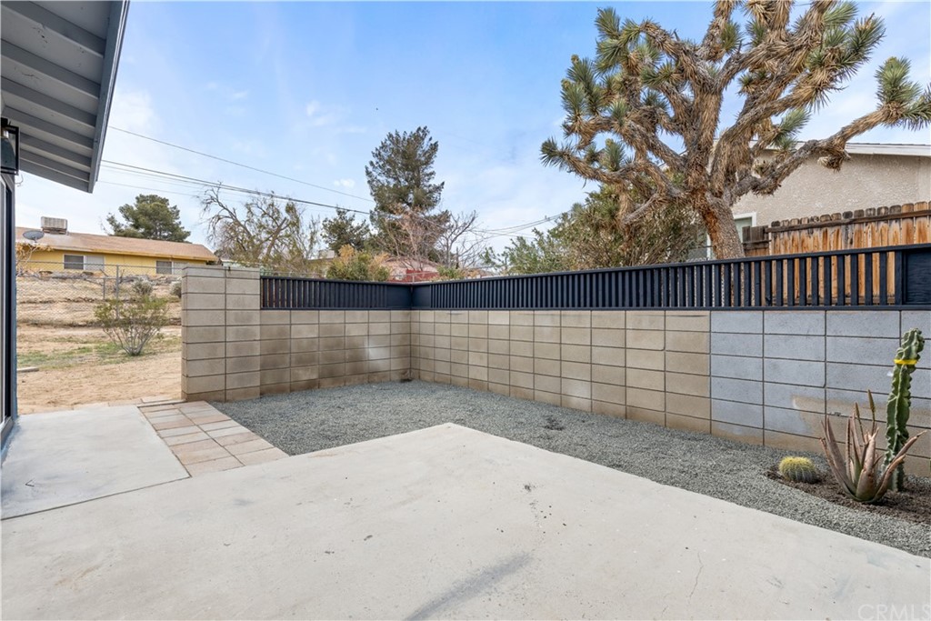 61589 El Reposo Street Joshua Tree, CA 92252 - Photo 13 of 15