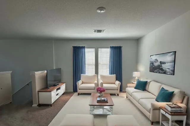 $2,150 | 253 Redonda Drive, Liberty Hill, TX 78642