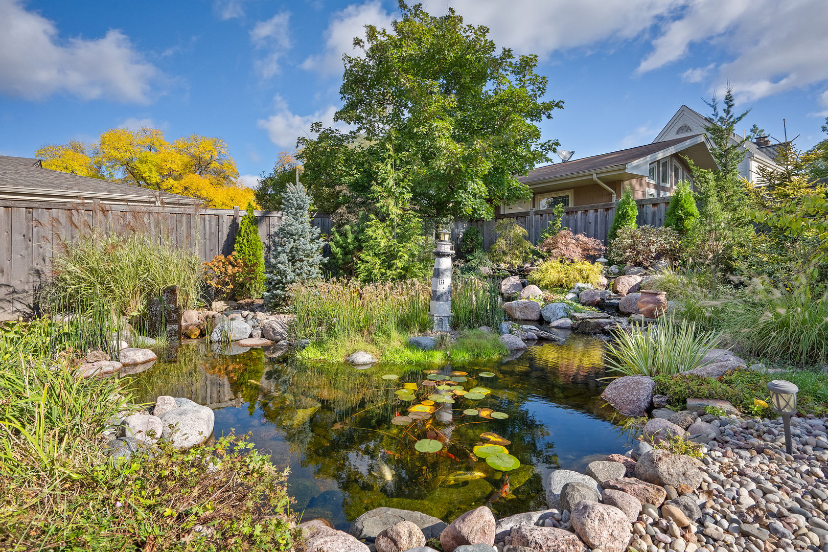 5305 Howard Avenue Western Springs, IL 60558 - Photo 29 of 35 a picture of flowers