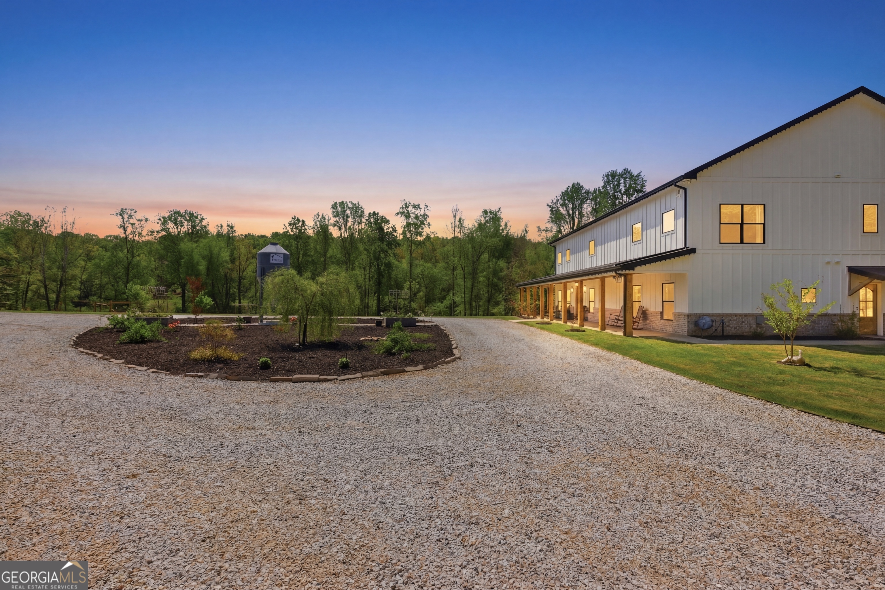 1601 Price Road Martin, GA 30557 - Photo 2 of 99