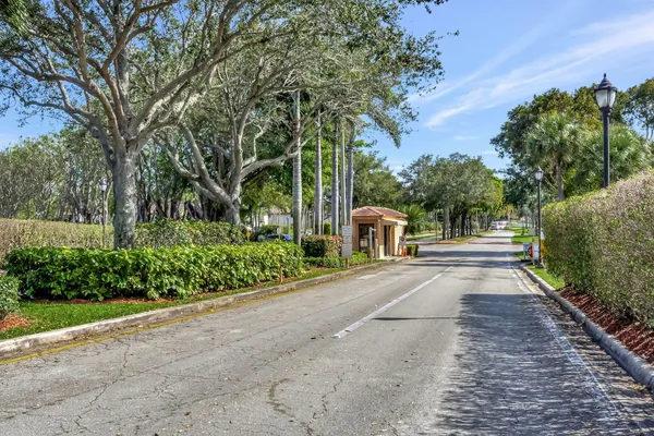 $195,000 | 15453 Lakes Of Delray Boulevard, Unit 207, Delray Beach, FL 33484