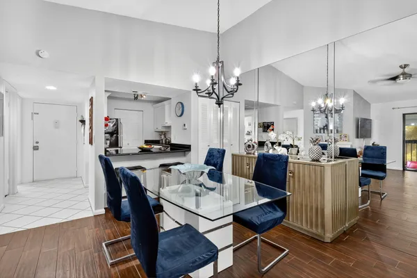 $195,000 | 15453 Lakes Of Delray Boulevard, Unit 207, Delray Beach, FL 33484