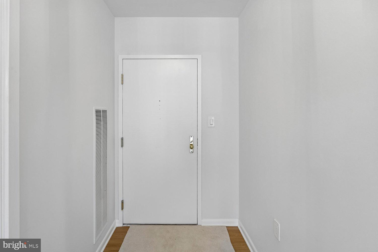 4001 Old Court Road, Unit 307 Baltimore, MD 21208 - Photo 7 of 39 Entry