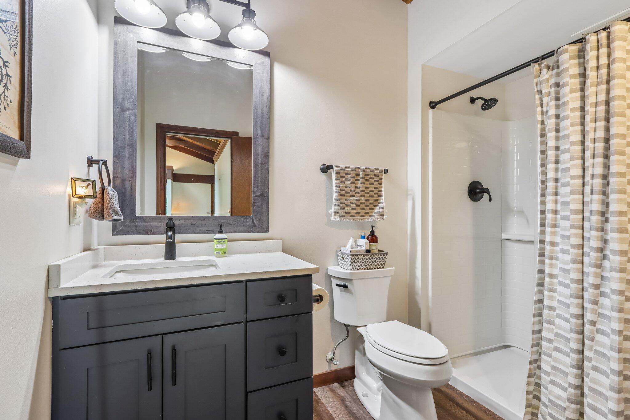 632 Mt Snowdon Road Wales, WI 53183 - Photo 14 of 59 Main Floor Bath