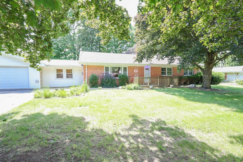 110 Mapleleaf Drive Catlin, IL 61817 - Photo 1 of 29