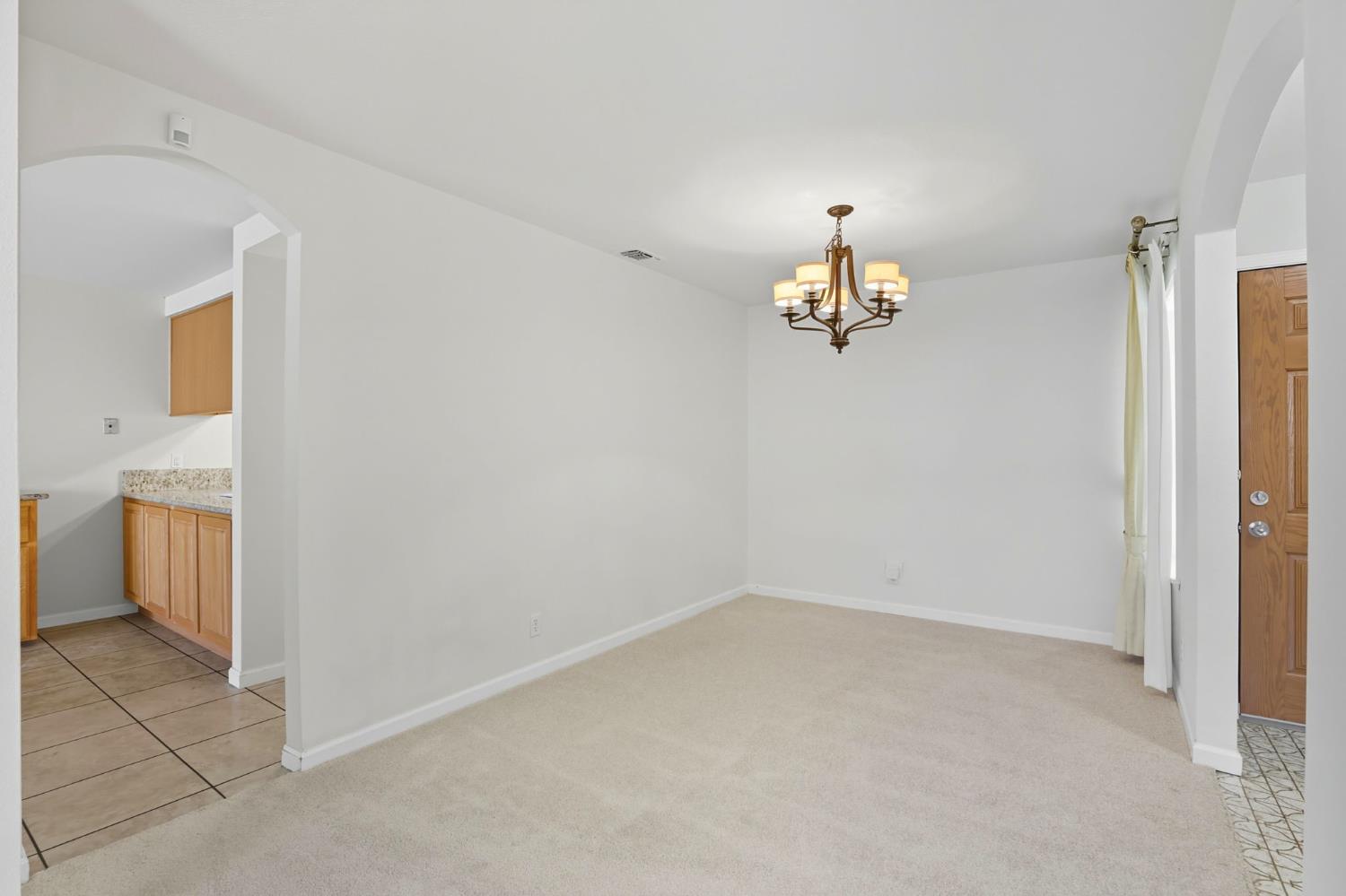 9057 Caldera Way Sacramento, CA 95826 - Photo 13 of 52