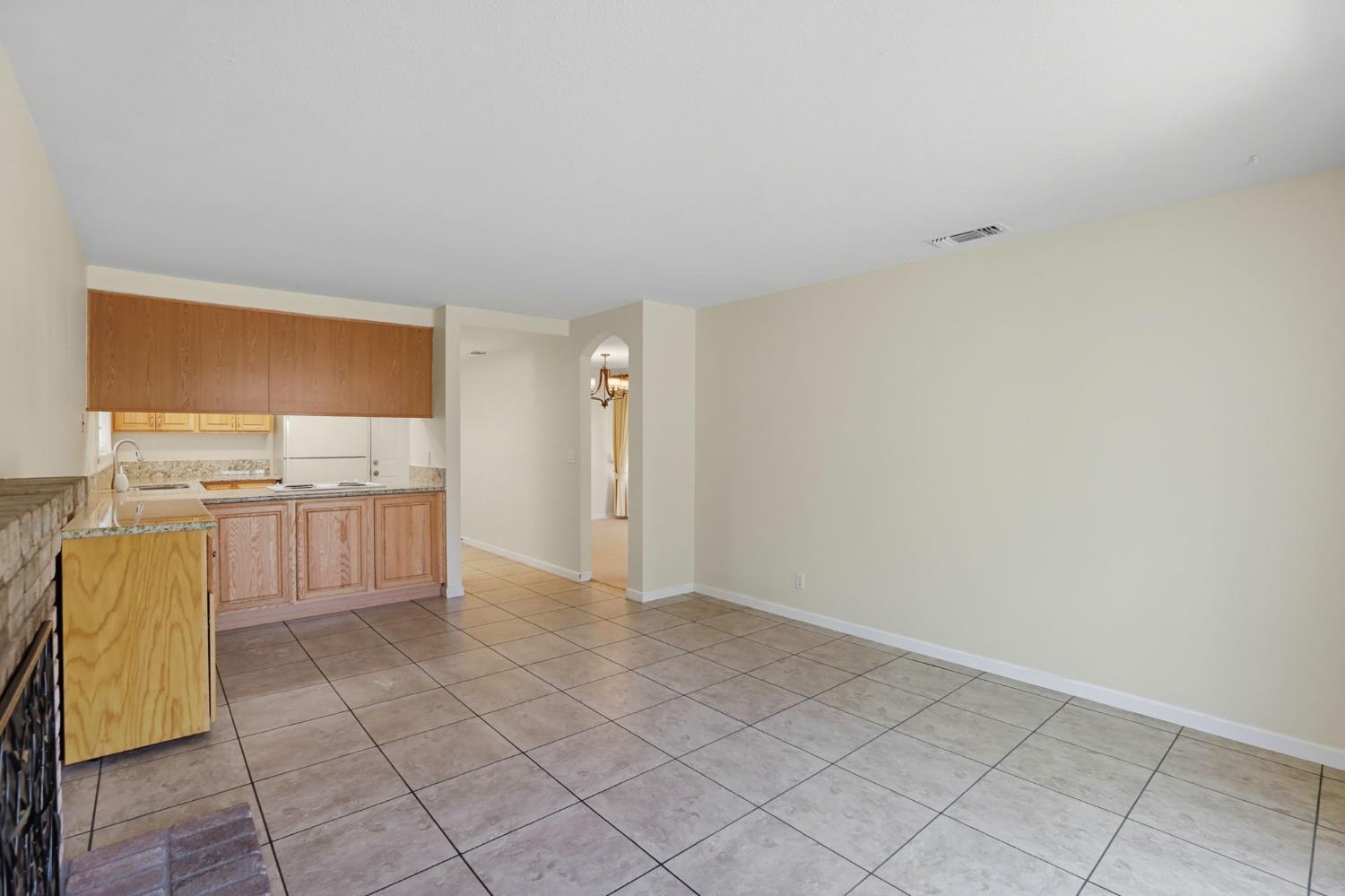 9057 Caldera Way Sacramento, CA 95826 - Photo 20 of 52