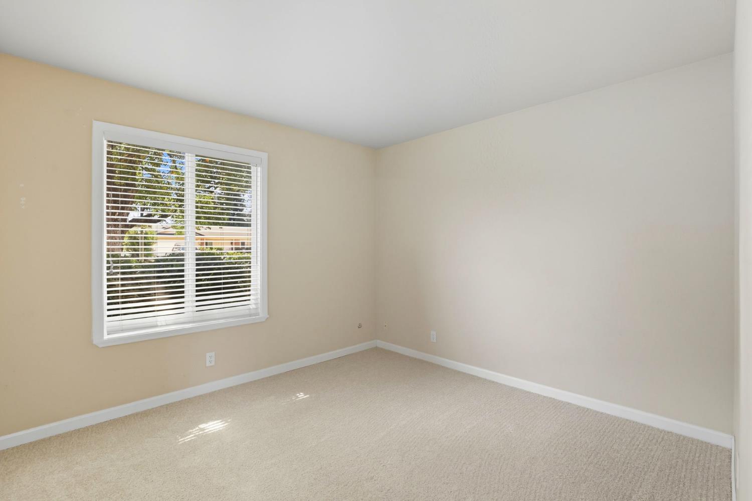 9057 Caldera Way Sacramento, CA 95826 - Photo 30 of 52