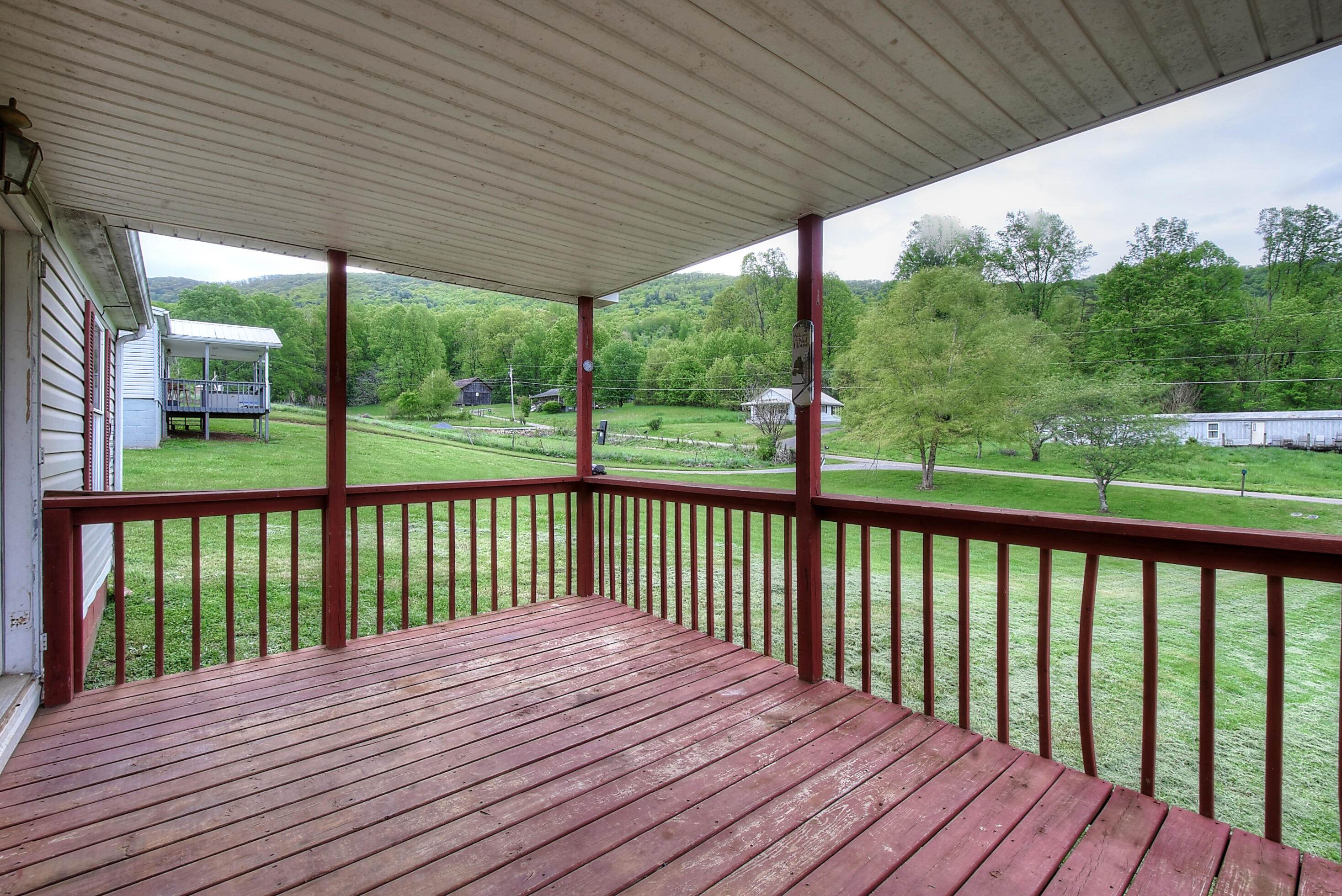 125 Ug Buckles Road Elizabethton, TN 37643 - Photo 4 of 36 DSC_0055_56_57_58_59_60