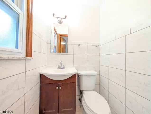 $2,500 | 519 Davis Avenue, Unit 2, Kearny, NJ 07032