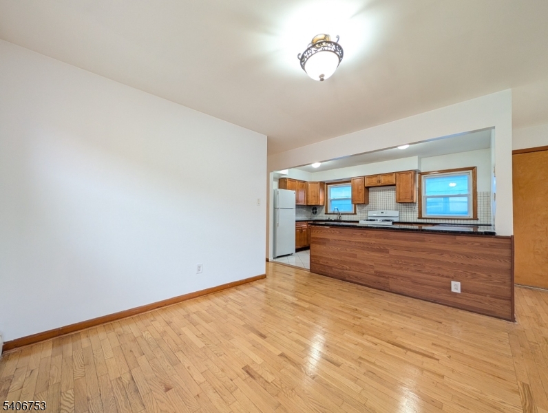 519 Davis Avenue, Unit 2 Kearny, NJ 07032 - Photo 4 of 16