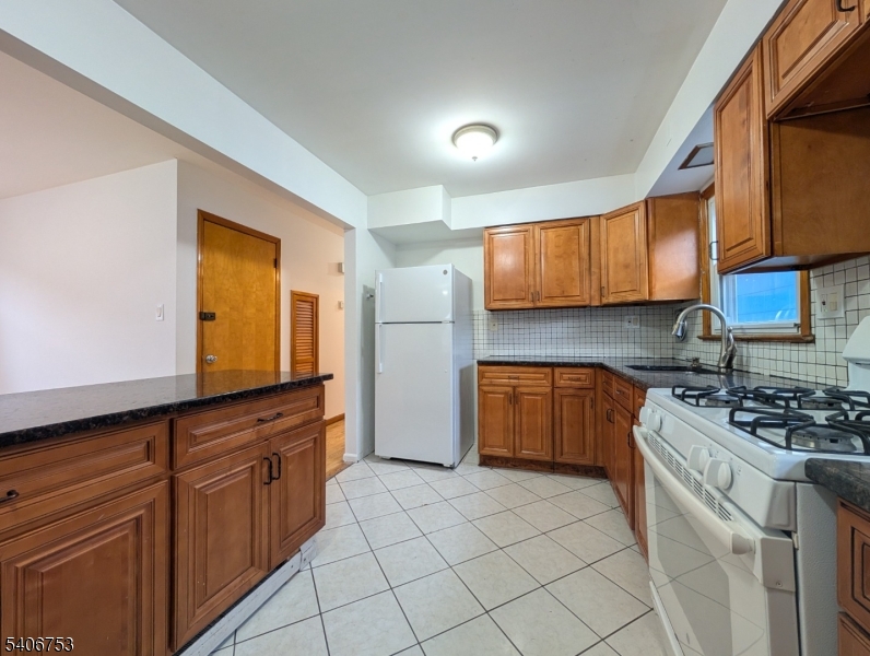 519 Davis Avenue, Unit 2 Kearny, NJ 07032 - Photo 7 of 16