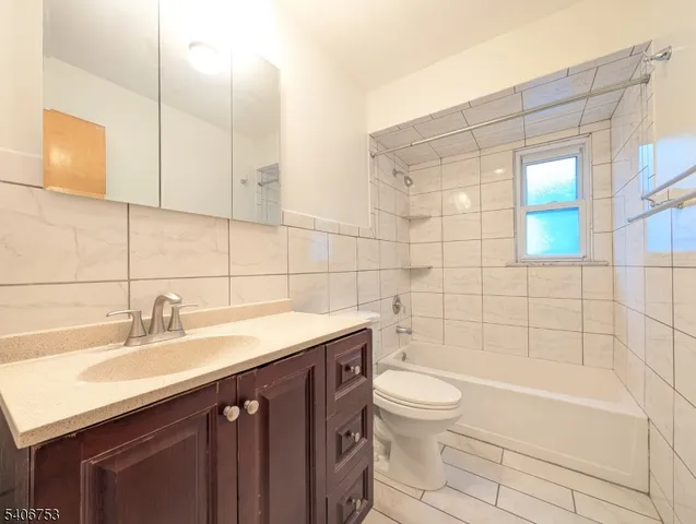 $2,500 | 519 Davis Avenue, Unit 2, Kearny, NJ 07032