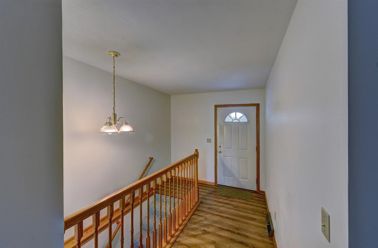 8362 McCurry Road Roscoe, IL 61073 - Photo 3 of 13 Gallery Image 3