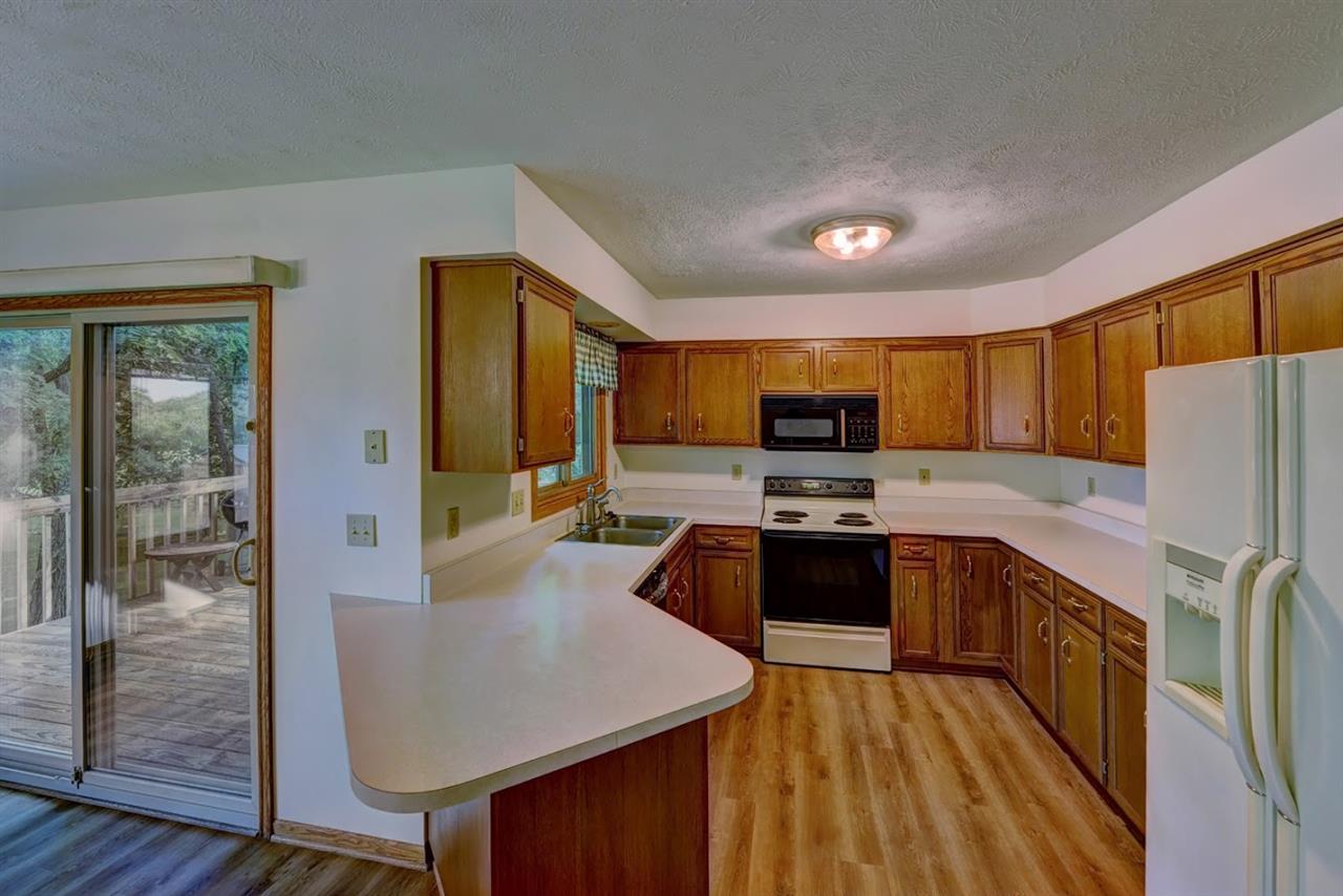 8362 McCurry Road Roscoe, IL 61073 - Photo 7 of 13 Gallery Image 7