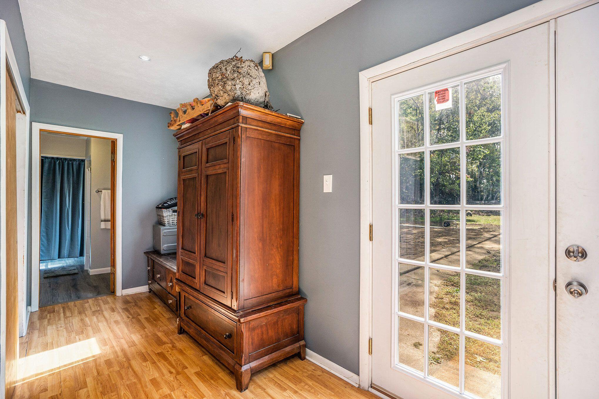 1208 Fulkerson Road Niles, MI 49120 - Photo 7 of 28 1208 Fulkerson back hall