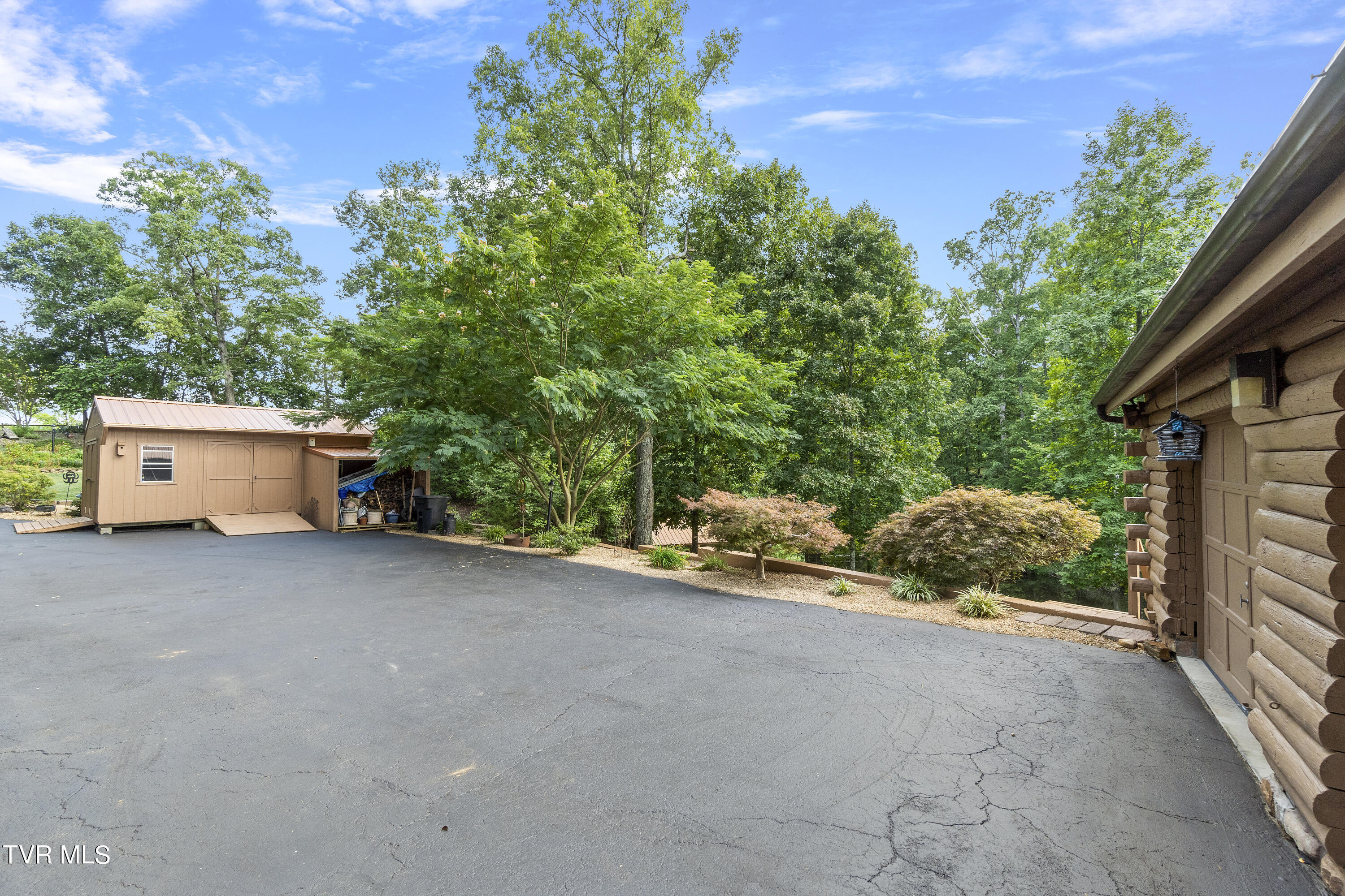 185 Snake Road Mosheim, TN 37818 - Photo 6 of 72 DSC07453