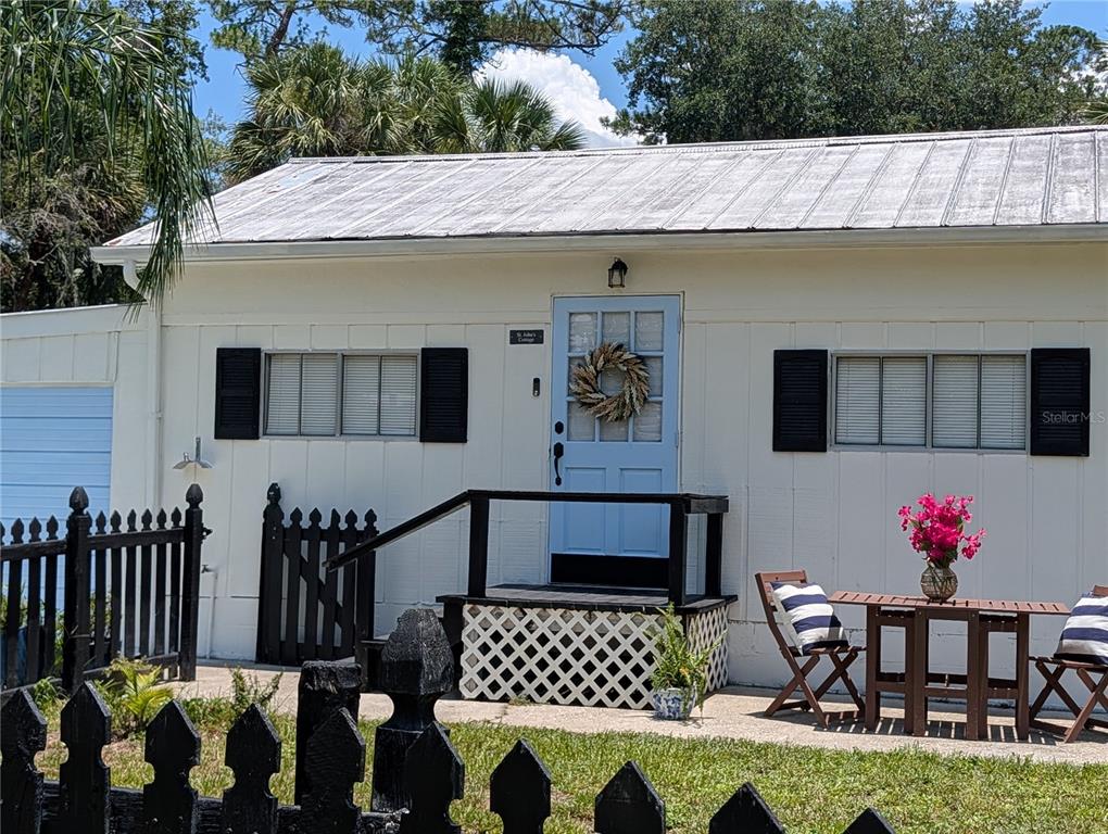 55914 Bay Road Astor, FL 32102 - Photo 2 of 23