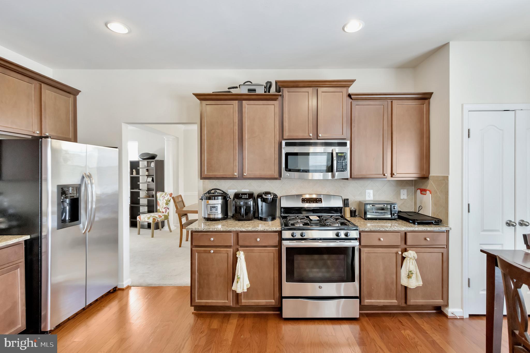 906 Horse Collar Road Accokeek, MD 20607 - Photo 7 of 67 STAINLESS STEEL APPLIANCES!!