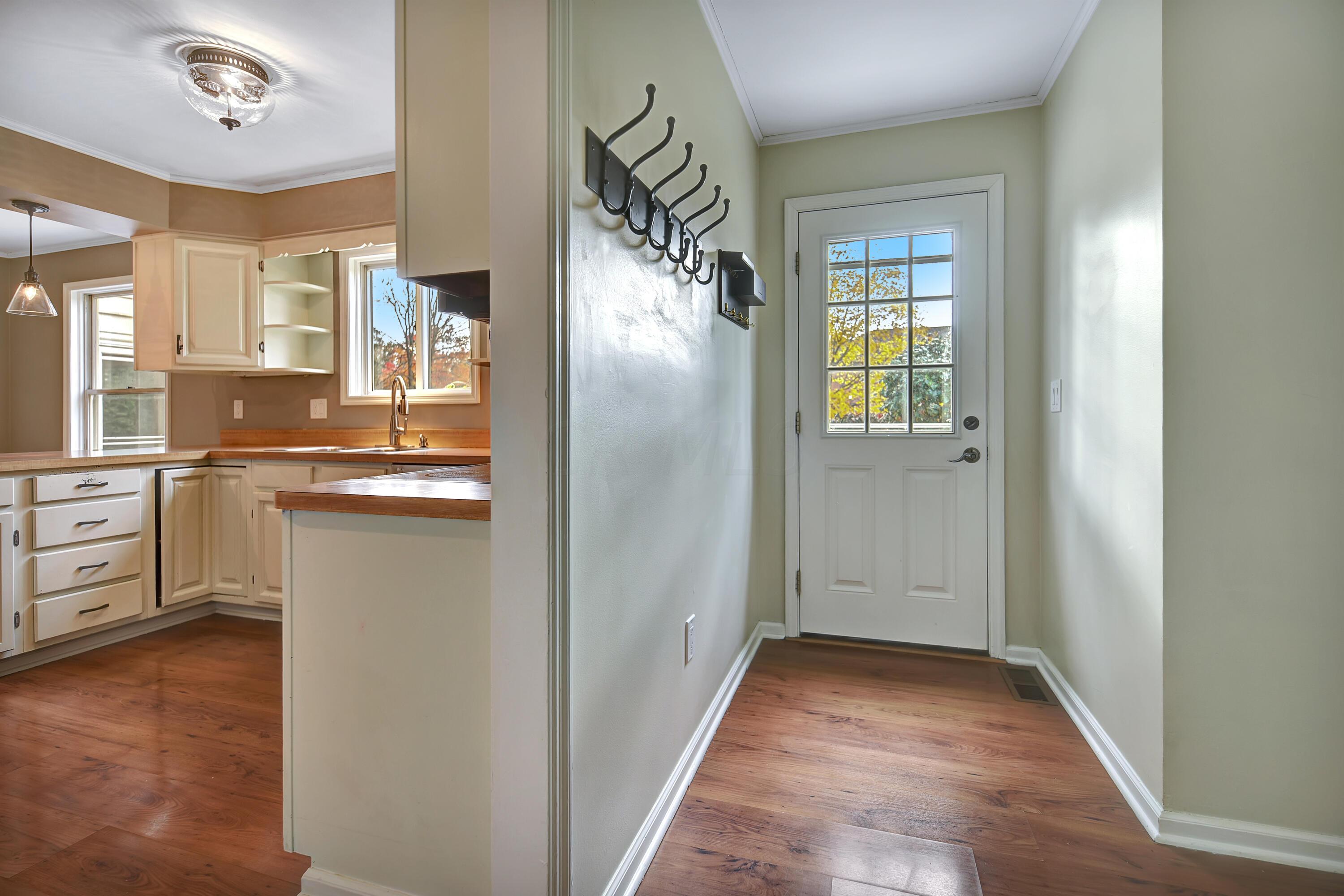 2371 Sandover Road Columbus, OH 43220 - Photo 19 of 51 Mudroom