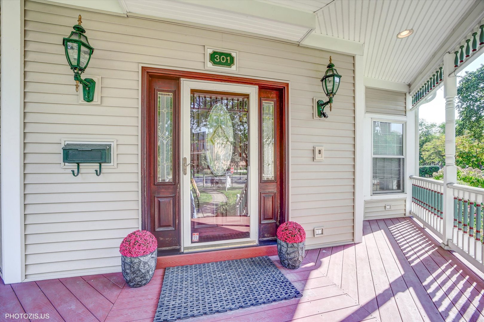 301 South Prospect Avenue Park Ridge, IL 60068 - Photo 3 of 68 Gallery Image 3