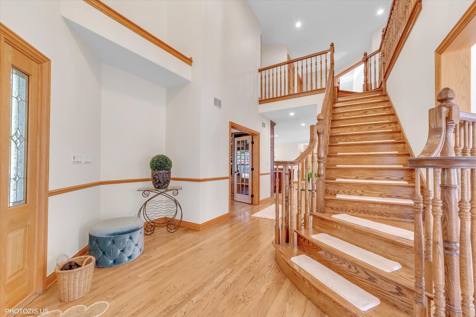 301 South Prospect Avenue Park Ridge, IL 60068 - Photo 5 of 68 Gallery Image 5