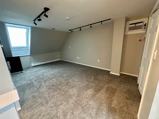 $3,000 | 60 Spring Cove Road, Unit 60, Nashua, NH 03062