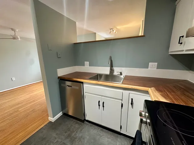 $3,000 | 60 Spring Cove Road, Unit 60, Nashua, NH 03062