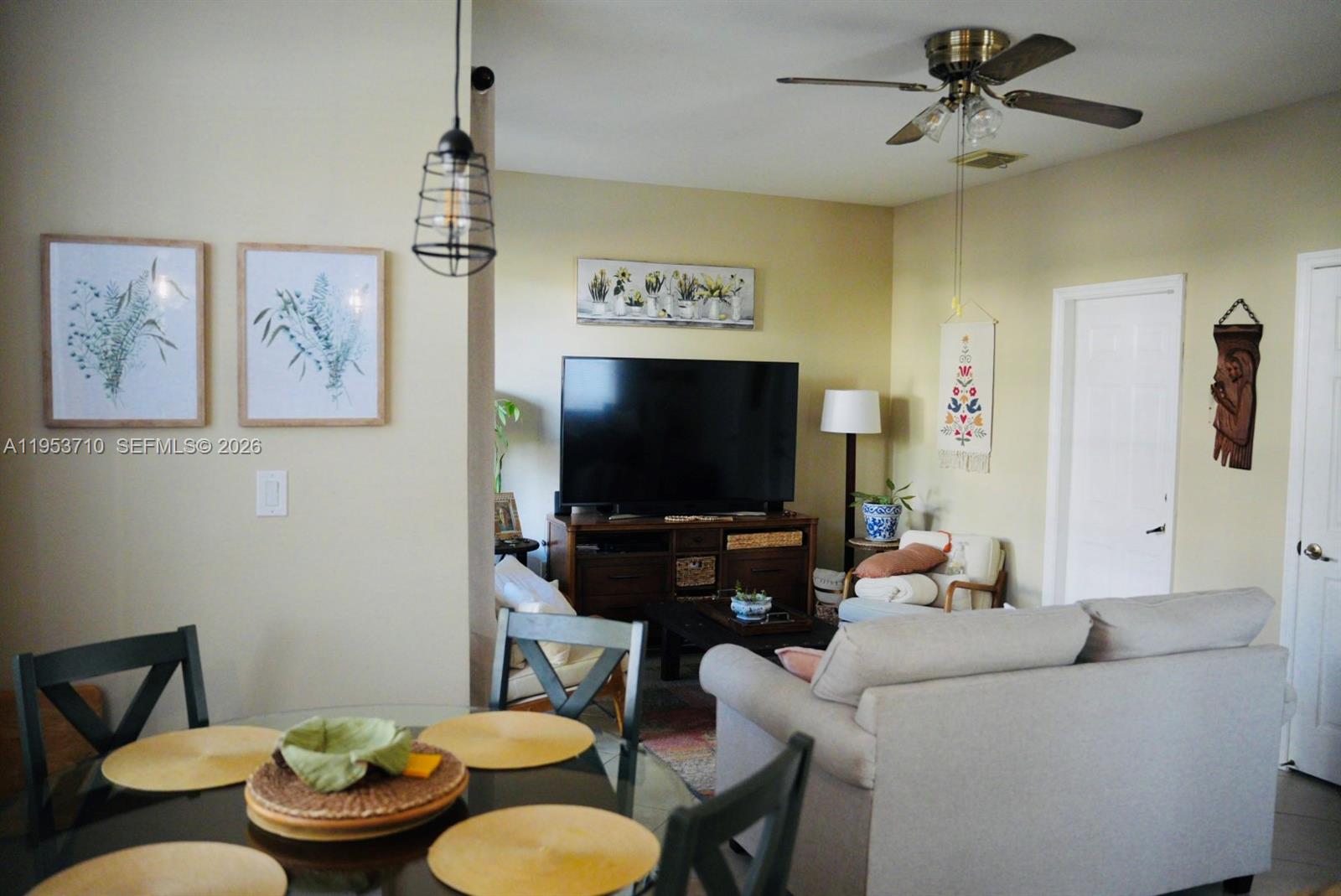 13865 Southwest 275th Terrace Homestead, FL 33032 - Photo 6 of 20