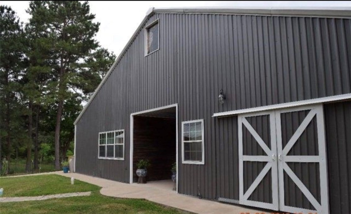 5325 County Road 2291 Centerville, TX 75833 - Photo 6 of 31 View of side of home featuring an outdoor structure and a yard