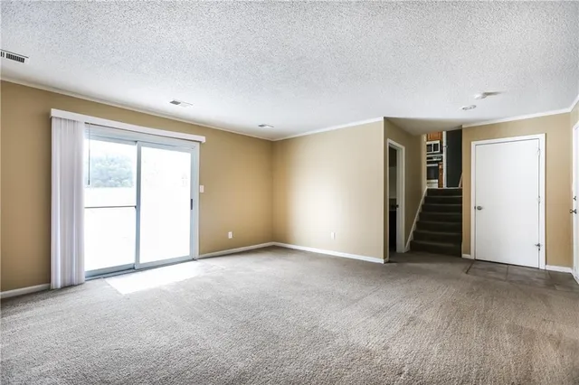 $2,495 | 14916 West 65th Street, Shawnee, KS 66216