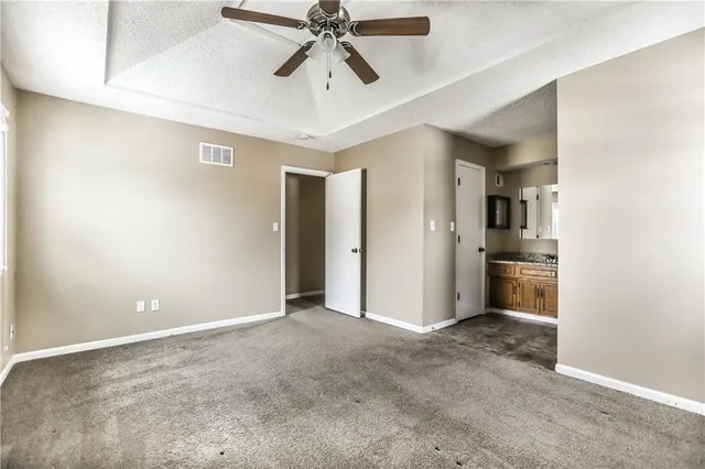 $2,495 | 14916 West 65th Street, Shawnee, KS 66216