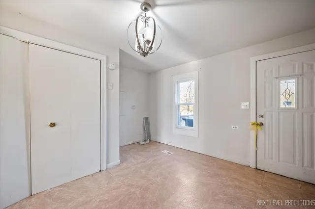 $150,000 | 253 Church Street, West Chicago, IL 60185