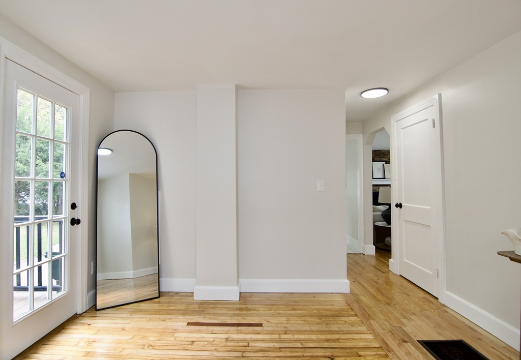 1657 Carew Street Springfield, MA 01104 - Photo 23 of 42