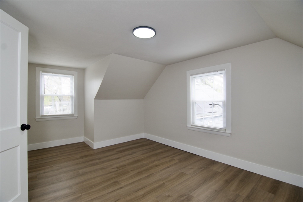 1657 Carew Street Springfield, MA 01104 - Photo 32 of 42